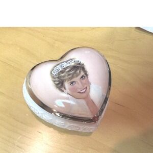 Ardleigh Elliott Diana Queen of Our Hearts Music Box‎ COA Candle in the Wind